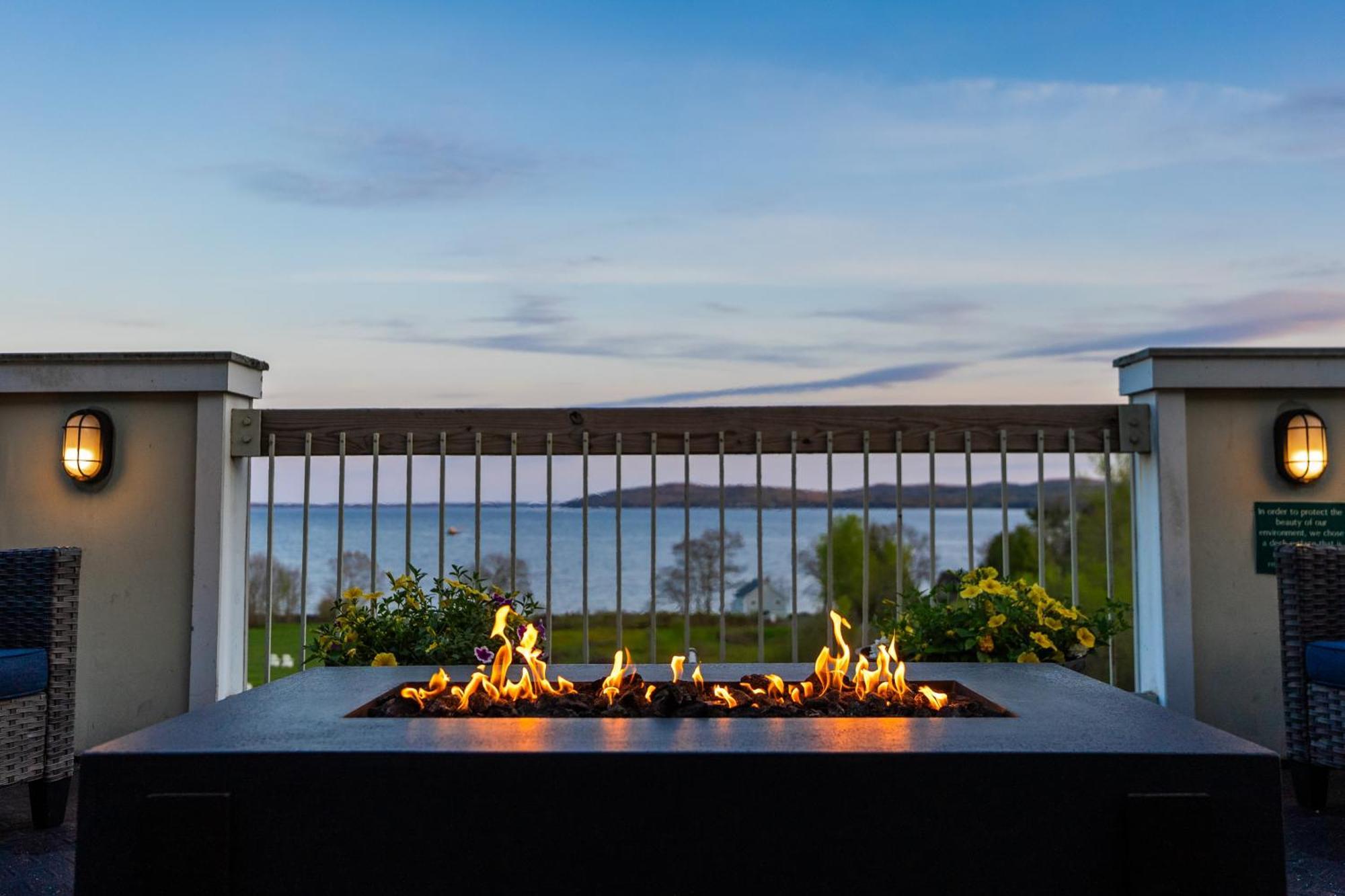 Fireside Inn, Ocean'S Edge Belfast Exteriér fotografie